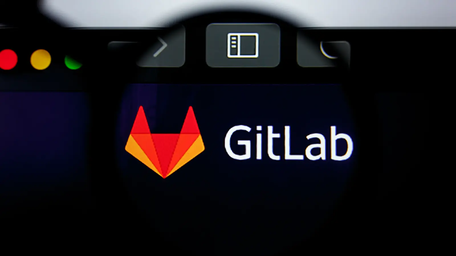 GitLab lansează actualizări critice: vulnerabilitatea care permite atacuri fără autentificare