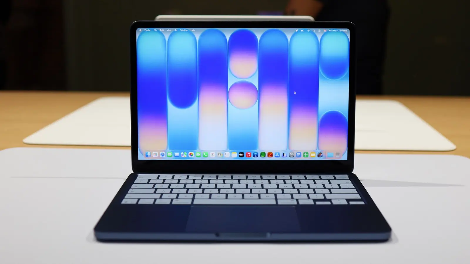 MacBook Neo la preț redus pe Amazon UK: economie de aproape 90 de lire